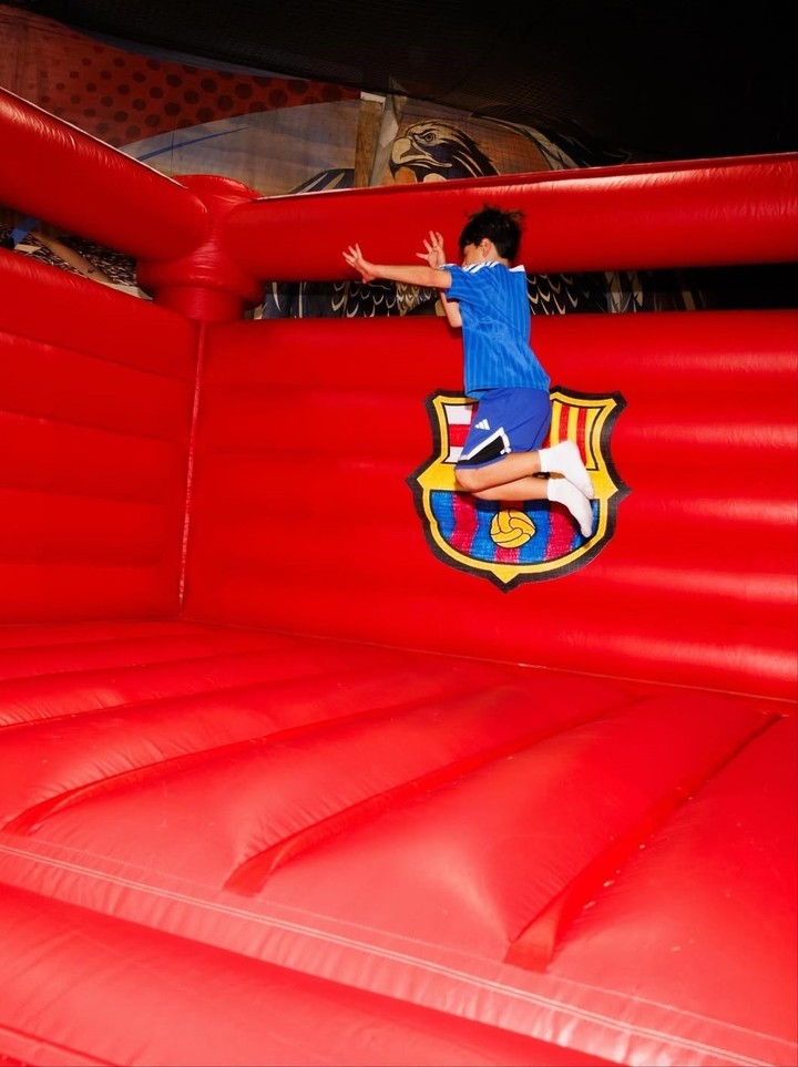 thiago-messi-festejo-su-cumple-con-una-tematica-inspirada-en-el-barcelona-1 Thiago Messi festejó su cumple con una temática inspirada en el Barcelona