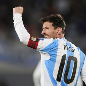 video-messi-su-gol-para-el-2-0-ante-angola-y-la-tremenda-ovacion-que-recibio-al-salir-del-estadio-2 Video: Messi, su gol para el 2-0 ante Angola y la tremenda ovación que recibió al salir del estadio