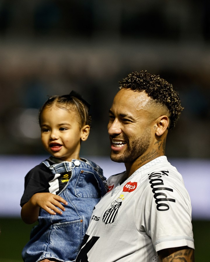 video-neymar-volvio-a-jugar-y-metio-el-1-a-0-de-santos-2 Video: Neymar volvió a jugar y metió el 1 a 0 de Santos