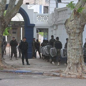 cayo-un-helicoptero-en-un-club-de-tenis-de-capital-hay-heridos-2 Cayó un helicóptero en un club de tenis de Capital: hay heridos