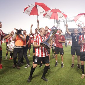 el-mensaje-de-chiqui-tapia-para-estudiantes-tras-la-consagracion-en-el-trofeo-de-campeones-1 El mensaje de Chiqui Tapia para Estudiantes tras la consagración en el Trofeo de Campeones