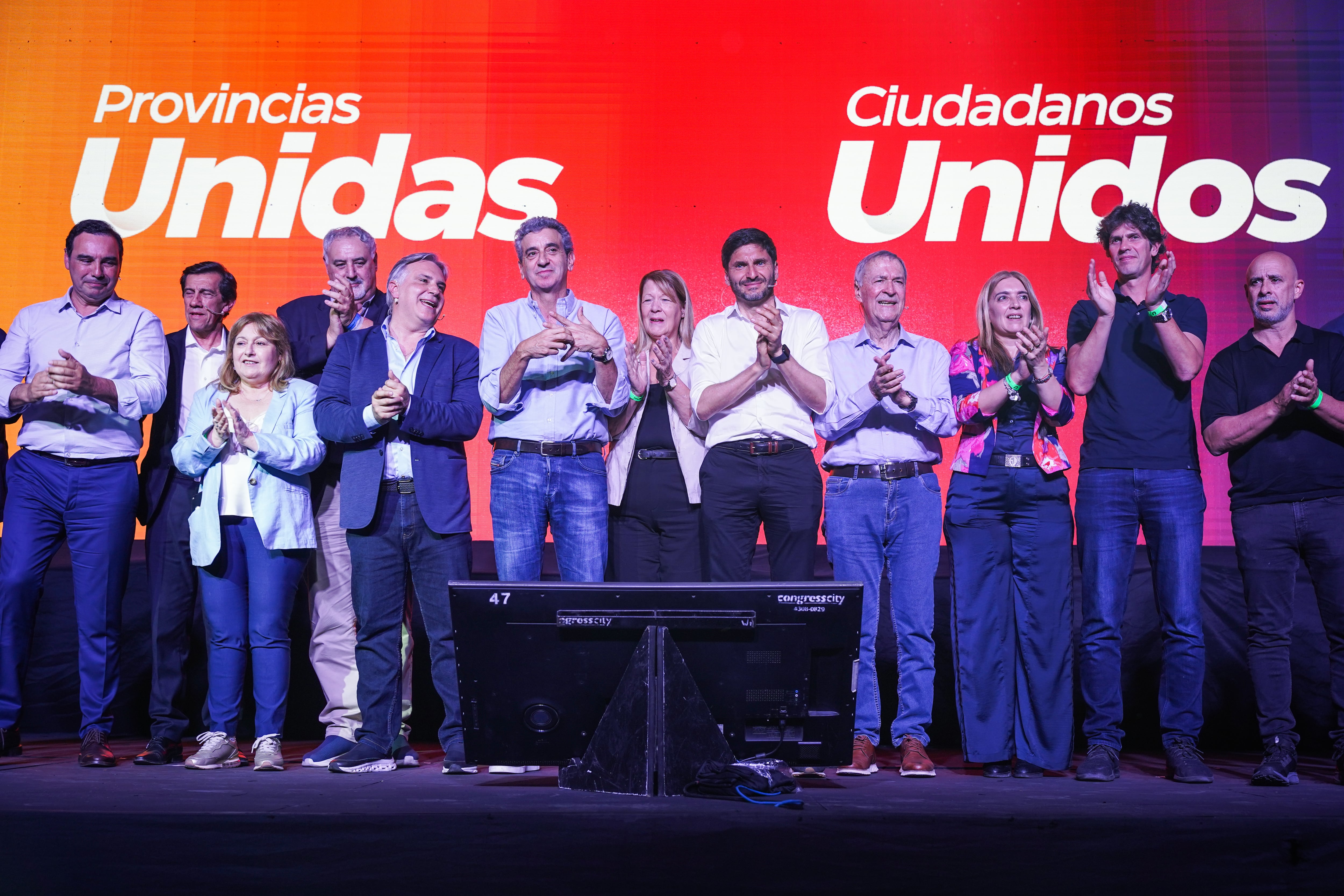 el-oficialismo-mira-a-los-bloques-de-los-gobernadores-para-sancionar-las-leyes-en-sesiones-extraordinarias-2 El oficialismo mira a los bloques de los gobernadores para sancionar las leyes en sesiones extraordinarias