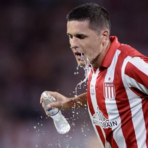 el-tremendo-ano-de-veron-golpe-durisimo-roces-con-afa-y-campeon-en-la-popular-4 El tremendo año de Verón: golpe durísimo, roces con AFA y campeón en la popular