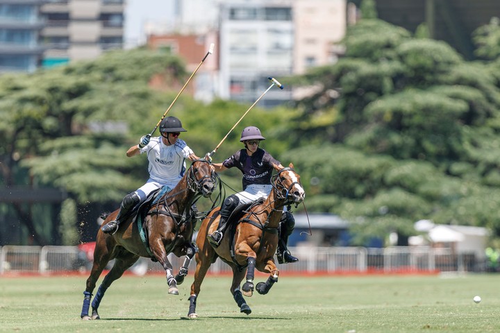 ellerstina-indios-chapaleufu-le-gano-a-la-irenita-la-hache-y-se-clasifico-a-la-final-del-abierto-de-palermo-1 Ellerstina-Indios Chapaleufú le ganó a La Irenita-La Hache y se clasificó a la final del Abierto de Palermo
