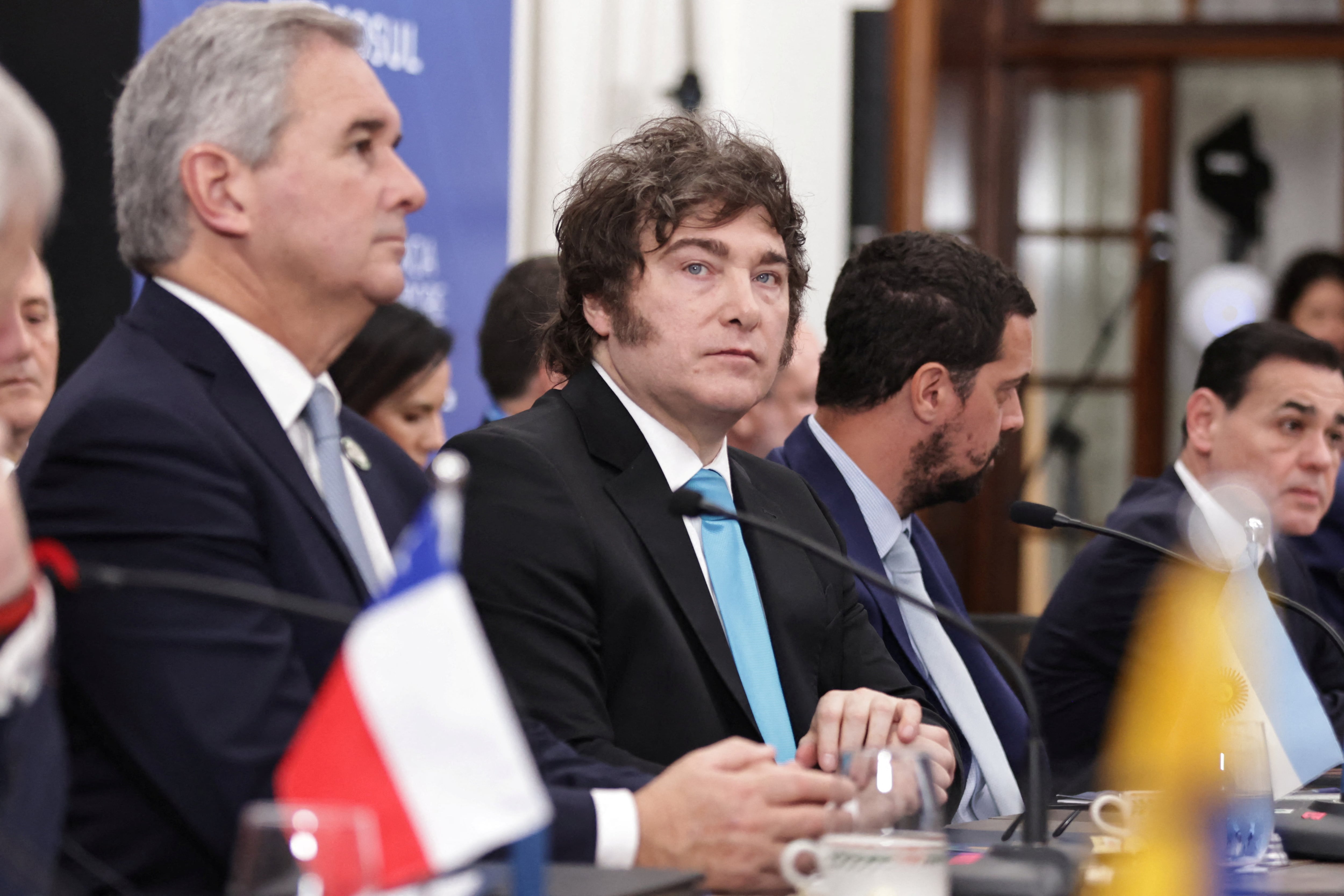 fuerte-discurso-de-milei-en-la-cumbre-del-mercosur-pidio-flexibilizacion-comercial-y-reclamo-una-condena-al-regimen-maduro-1 Fuerte discurso de Milei en la cumbre del Mercosur: pidió flexibilización comercial y reclamó una condena al régimen Maduro