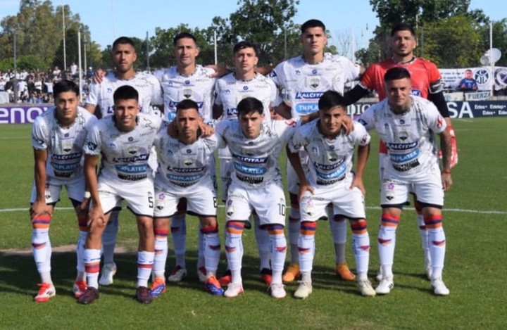 horario-confirmado-acassuso-y-armenio-jugaran-la-finalisima-de-la-b-el-domingo-1 Horario confirmado: Acassuso y Armenio jugarán la finalísima de la B el domingo