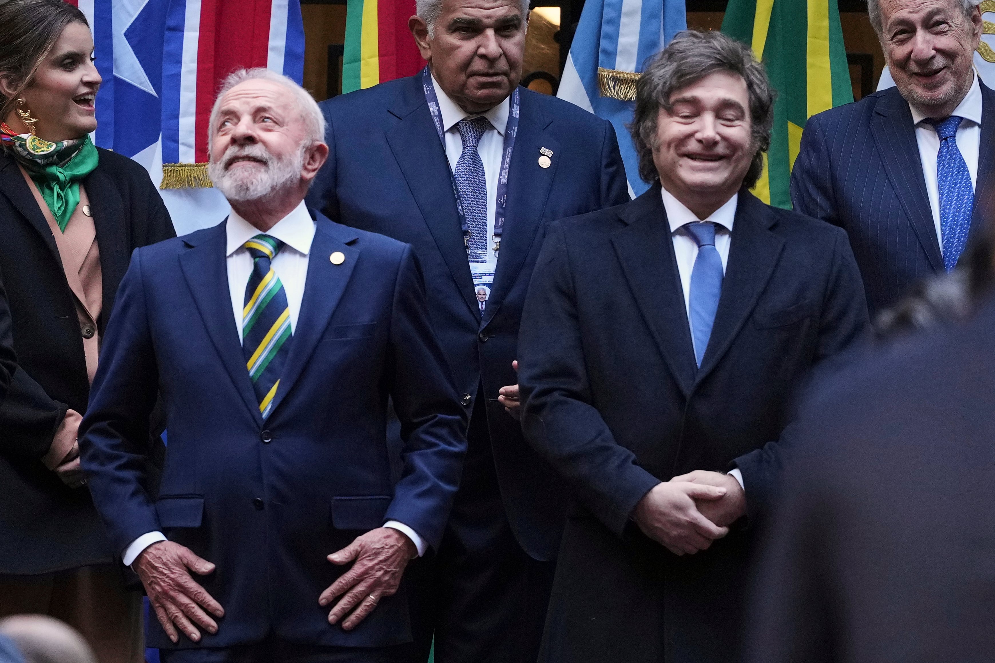 javier-milei-llega-a-brasil-para-participar-de-la-cumbre-del-mercosur-con-el-acuerdo-con-la-union-europea-en-stand-by-1 Javier Milei llega a Brasil para participar de la cumbre del Mercosur, con el acuerdo con la Unión Europea en stand by