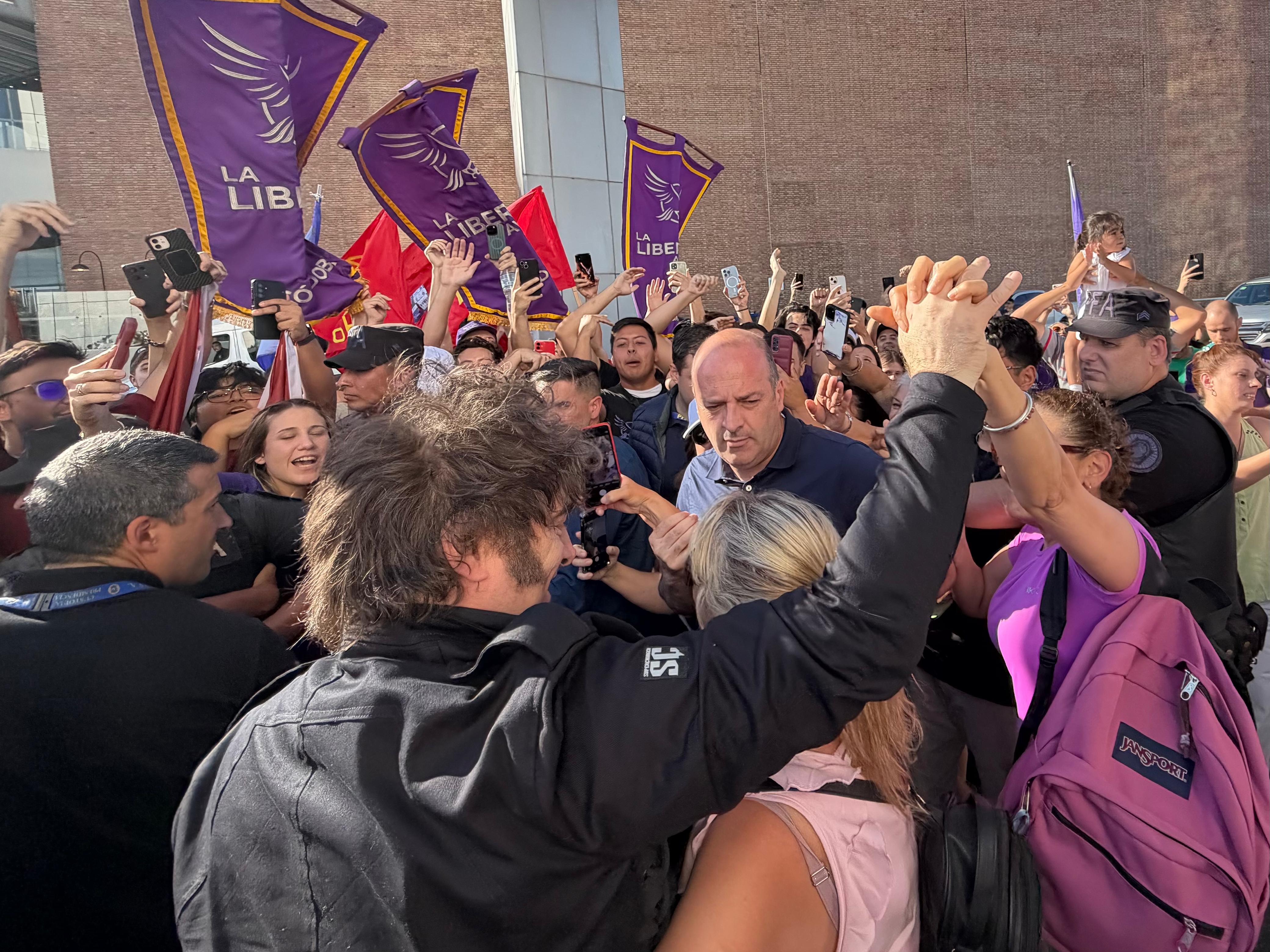javier-milei-visito-cordoba-en-el-marco-del-tour-de-la-gratitud Javier Milei visitó Córdoba en el marco del “Tour de la Gratitud”
