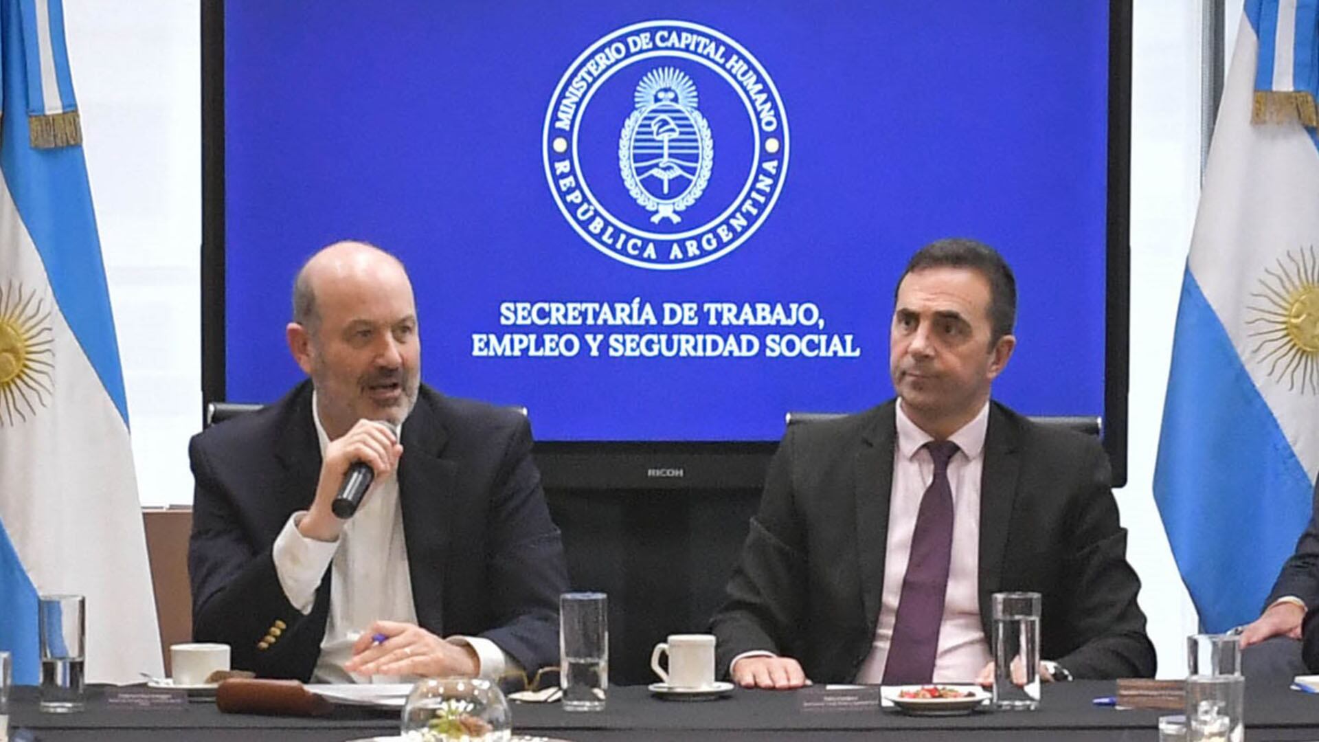 reforma-laboral-el-agregado-de-ultimo-momento-en-el-proyecto-que-le-pone-limites-a-hugo-moyano-2 Reforma laboral: el agregado de último momento en el proyecto que le pone límites a Hugo Moyano