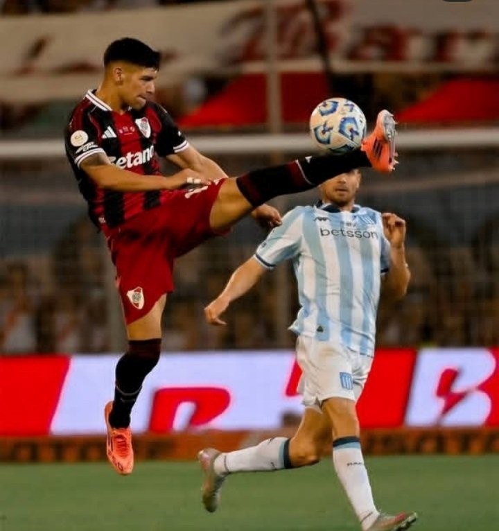 rivero-en-el-podio-de-rendimiento-para-el-cuerpo-tecnico-y-pispeando-la-lista-de-scaloni-1 Rivero, en el podio de rendimiento para el cuerpo técnico y pispeando la lista de Scaloni