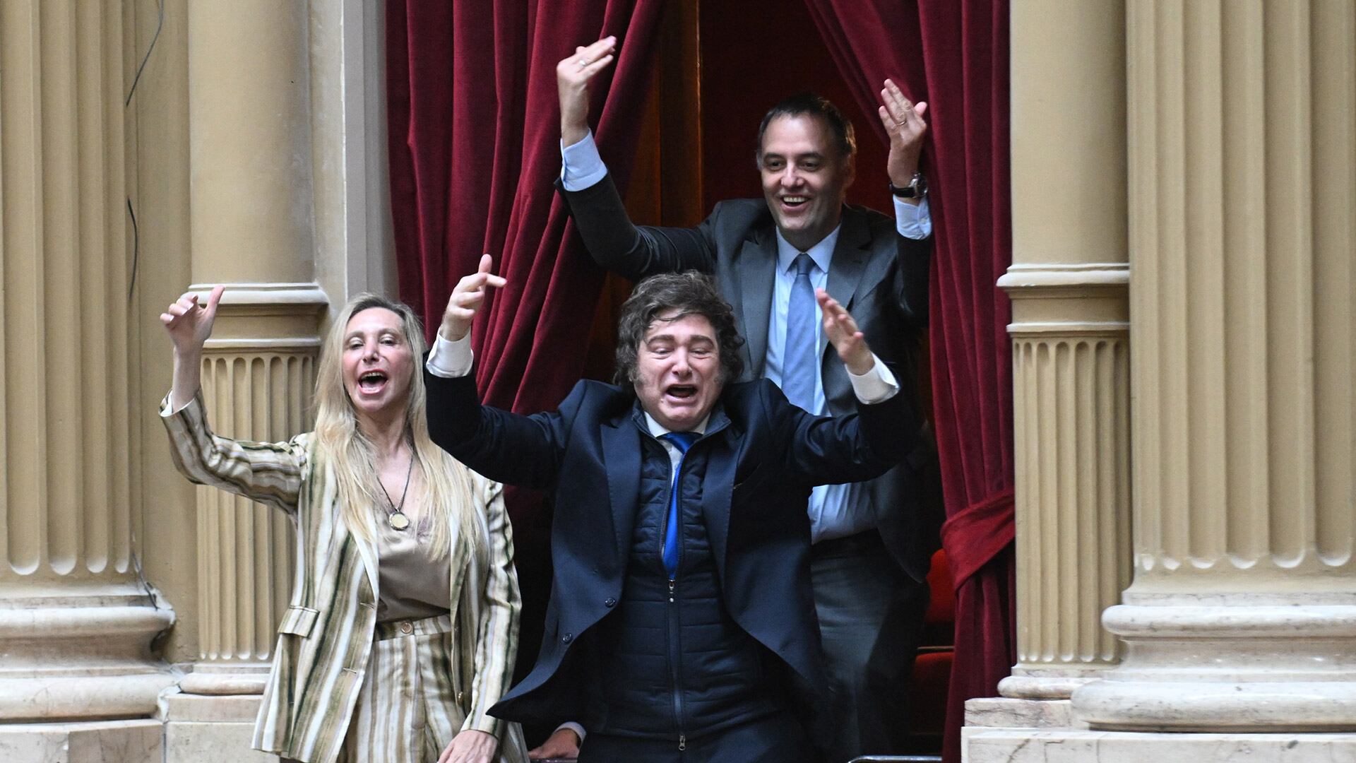 secretos-de-la-sancion-del-presupuesto-el-anticipo-de-milei-la-mesa-de-adorni-y-los-8-034-pasos-de-bullrich-en-el-senado-1 Secretos de la sanción del Presupuesto: el anticipo de Milei, la mesa de Adorni y los 8.034 pasos de Bullrich en el Senado