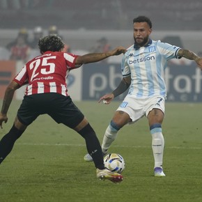 video-los-hinchas-de-racing-colmaron-el-cilindro-para-seguir-la-final-del-clausura-4 Video: los hinchas de Racing colmaron el Cilindro para seguir la final del Clausura