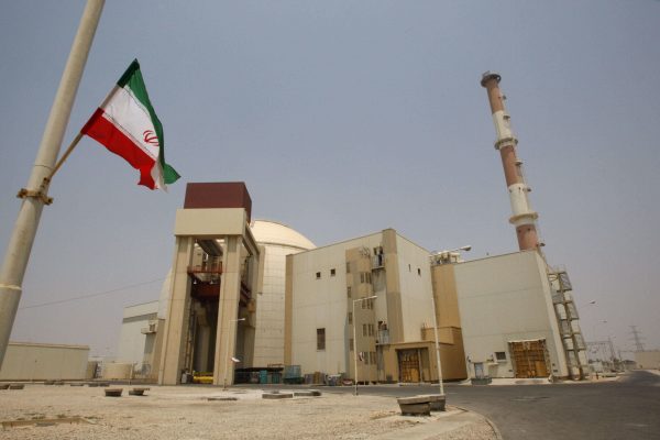 Advierten que si se profundiza la crisis en Irán podría haber riesgos de proliferación nuclear: el antecedente de la URSS