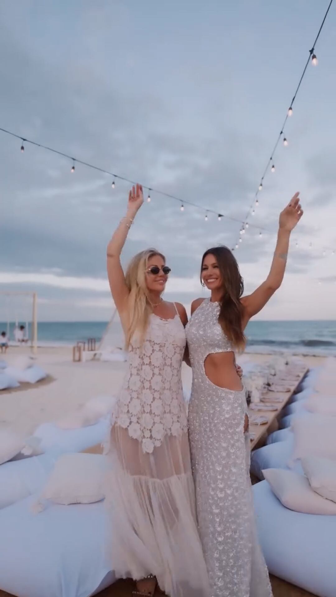 Pampita junto a su amiga Barbie Simons