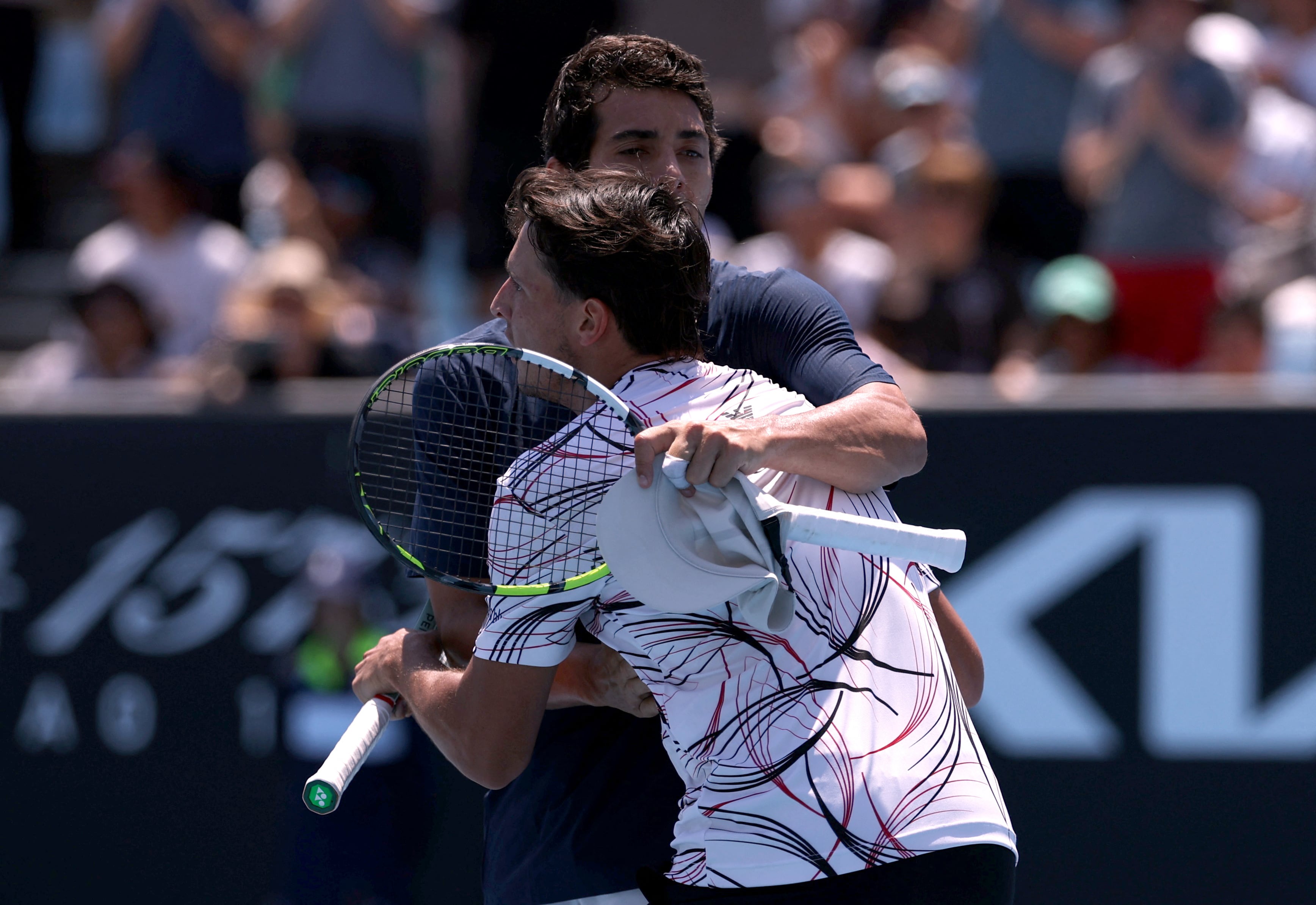 Darderi saludó a su rival y se marchó del campo rápidamente (Reuters)