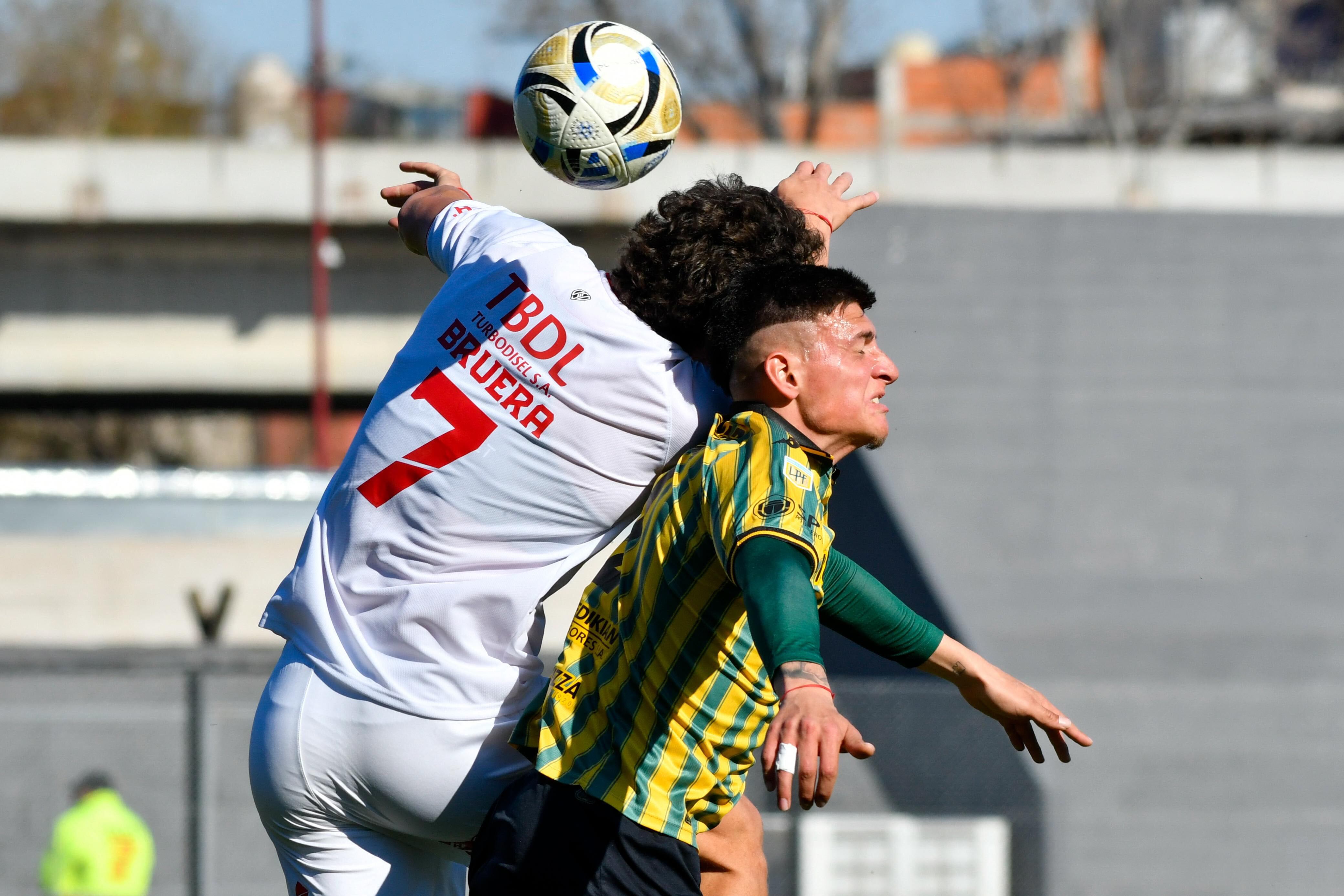 El Tiburón y el Guapo abren la acción del miércoles