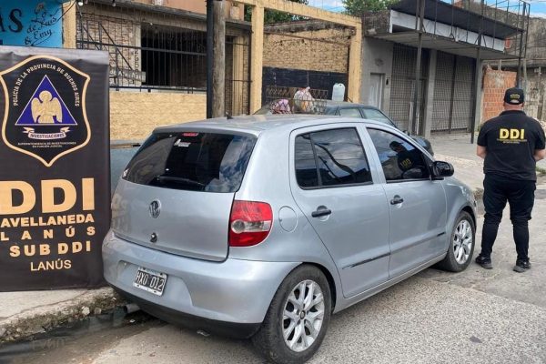 Atraparon a uno de los sospechosos de haber baleado a padre e hijo cuando salían de su casa en Lanús