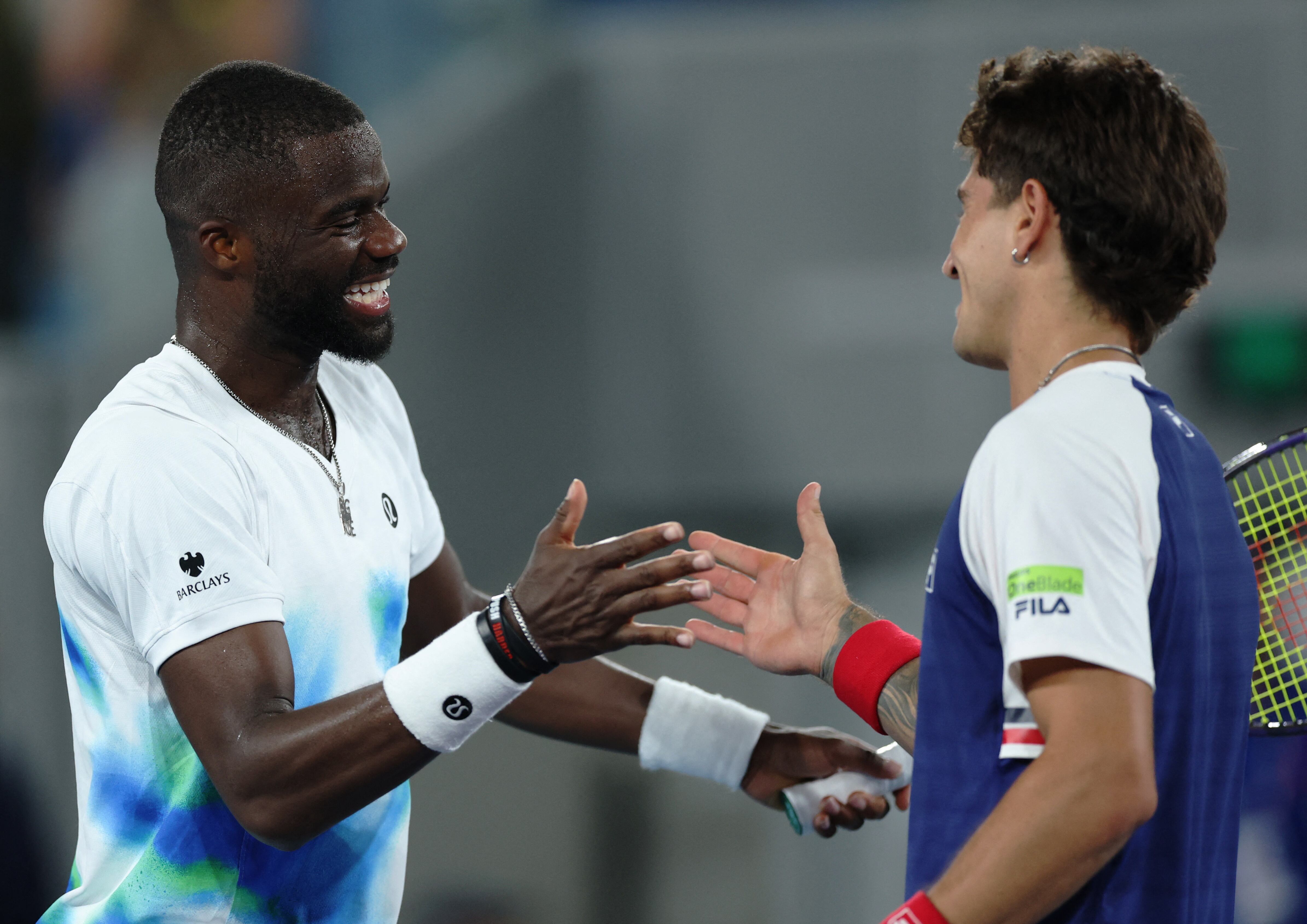 Francisco Comesaña compitió de igual a igual durante gran parte del encuentro, pero no logró vencer a Frances Tiafoe (Crédito: REUTERS/Edgar Su)