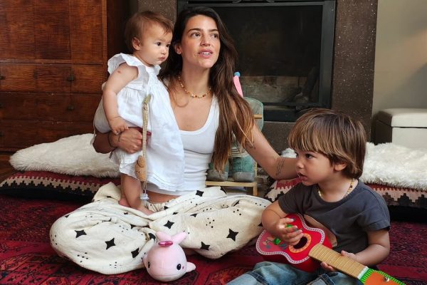 Calu Rivero abrió el debate sobre la escolarización temprana de su hijo: “Probé jardines, horarios y nada me cerraba”