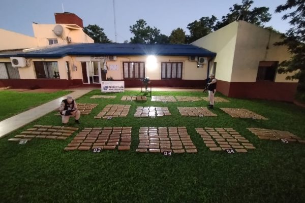 Camión narco: transportaba más de 2,5 toneladas de marihuana encofrada con madera de eucalipto y pino