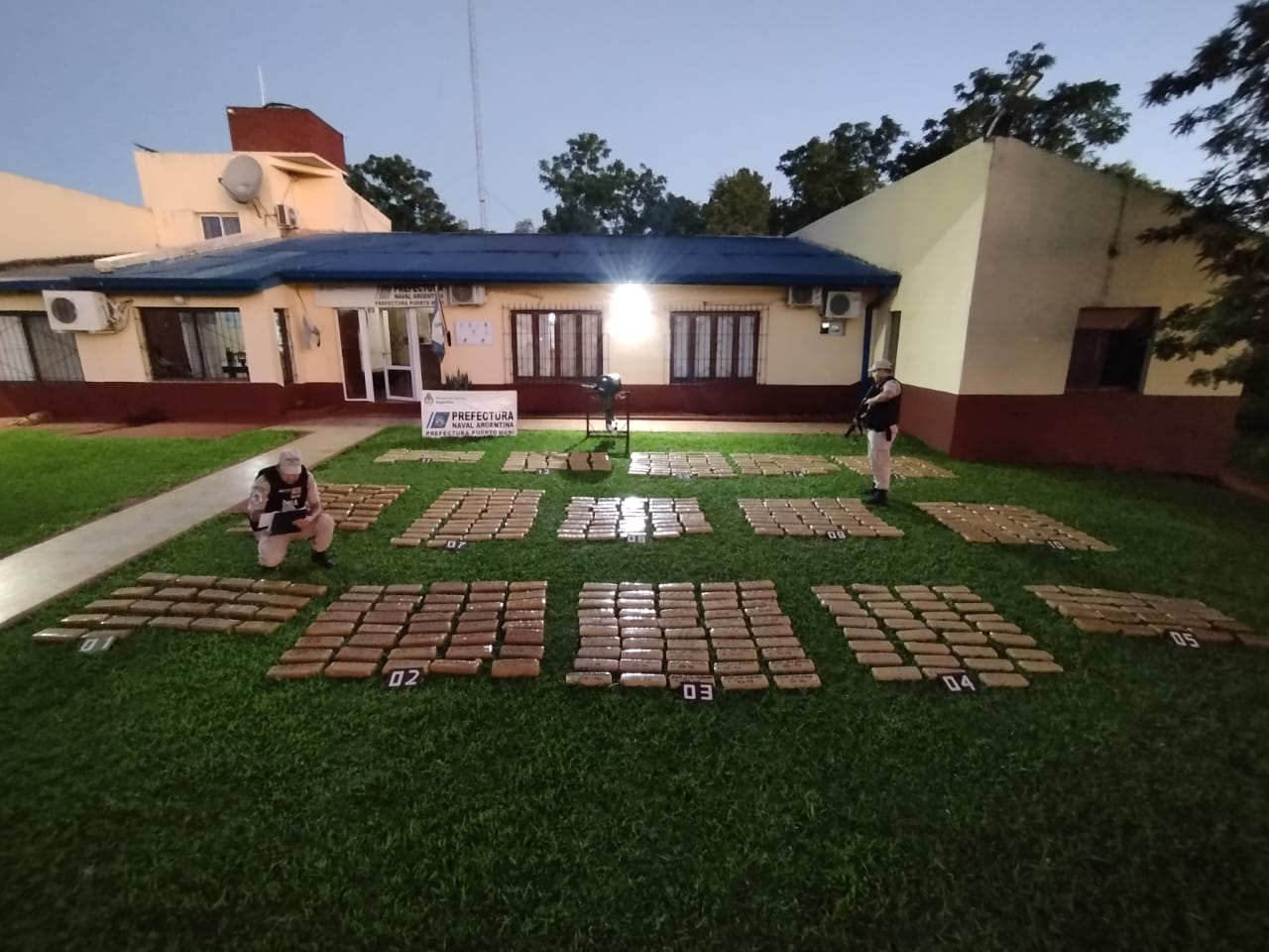 Camión narco: transportaba más de 2,5 toneladas de marihuana encofrada con madera de eucalipto y pino