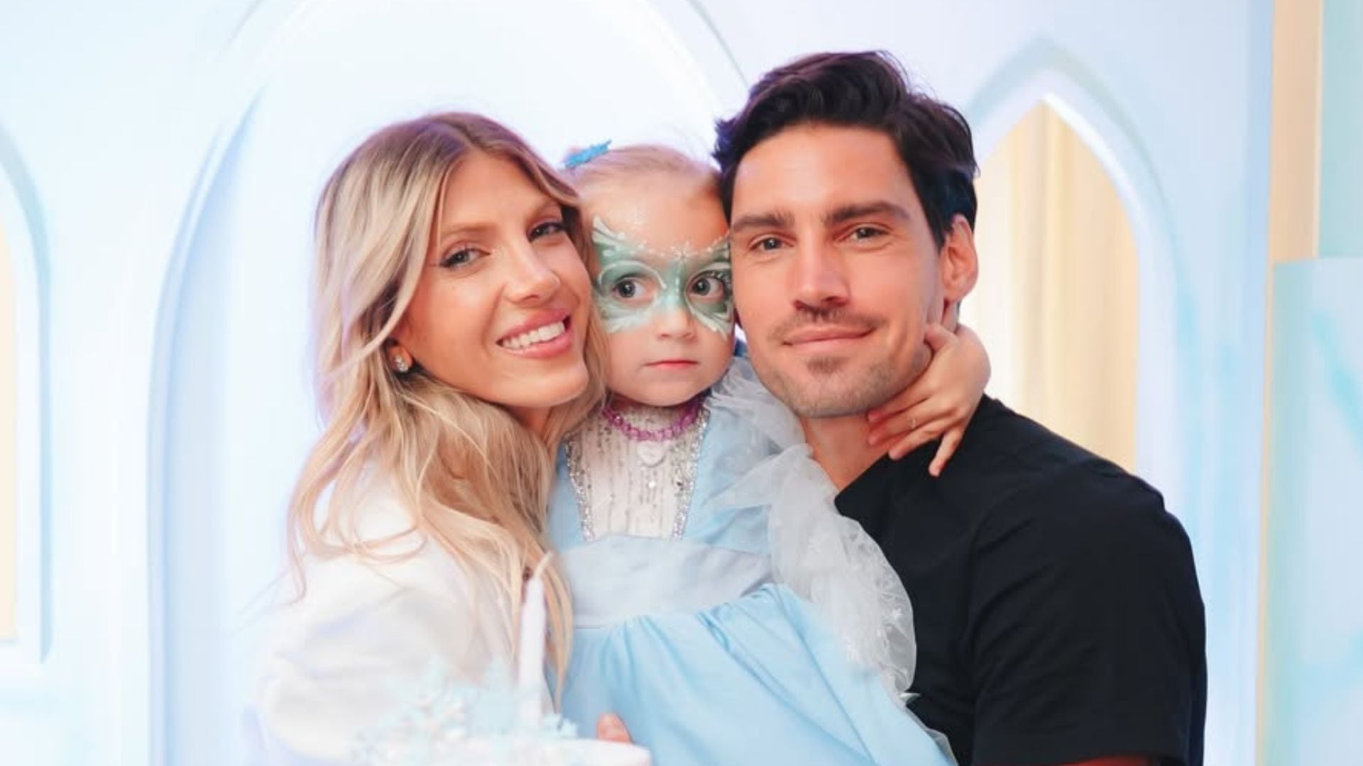 Cande Ruggeri y Nicolás Maccari celebraron el tercer cumpleaños de su hija con una temática de Frozen (Instagram)