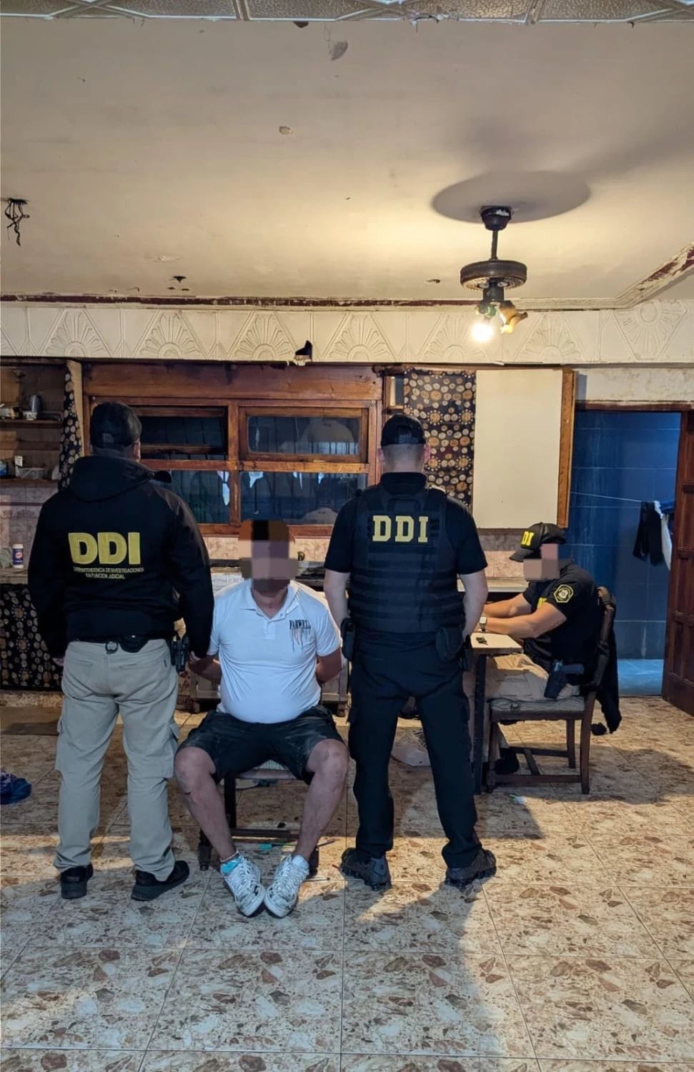 Cayó un prófugo que amenazó a su ex con una granada y había escapado días atrás saltando de un cuarto piso