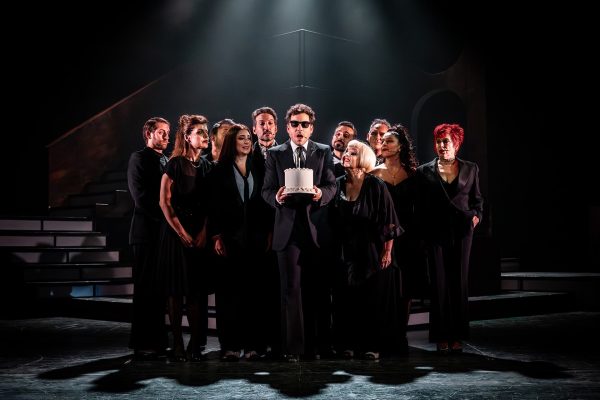 Company, el fenómeno teatral que puso a Fer Dente a hablar de amor, soledad y segundas oportunidades