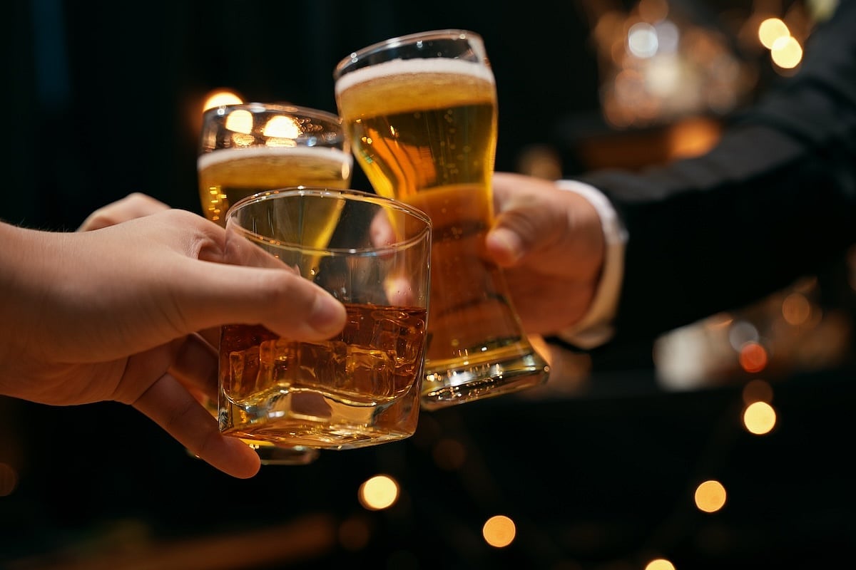 Consumo excesivo de alcohol aumenta el riesgo de cáncer de colon
