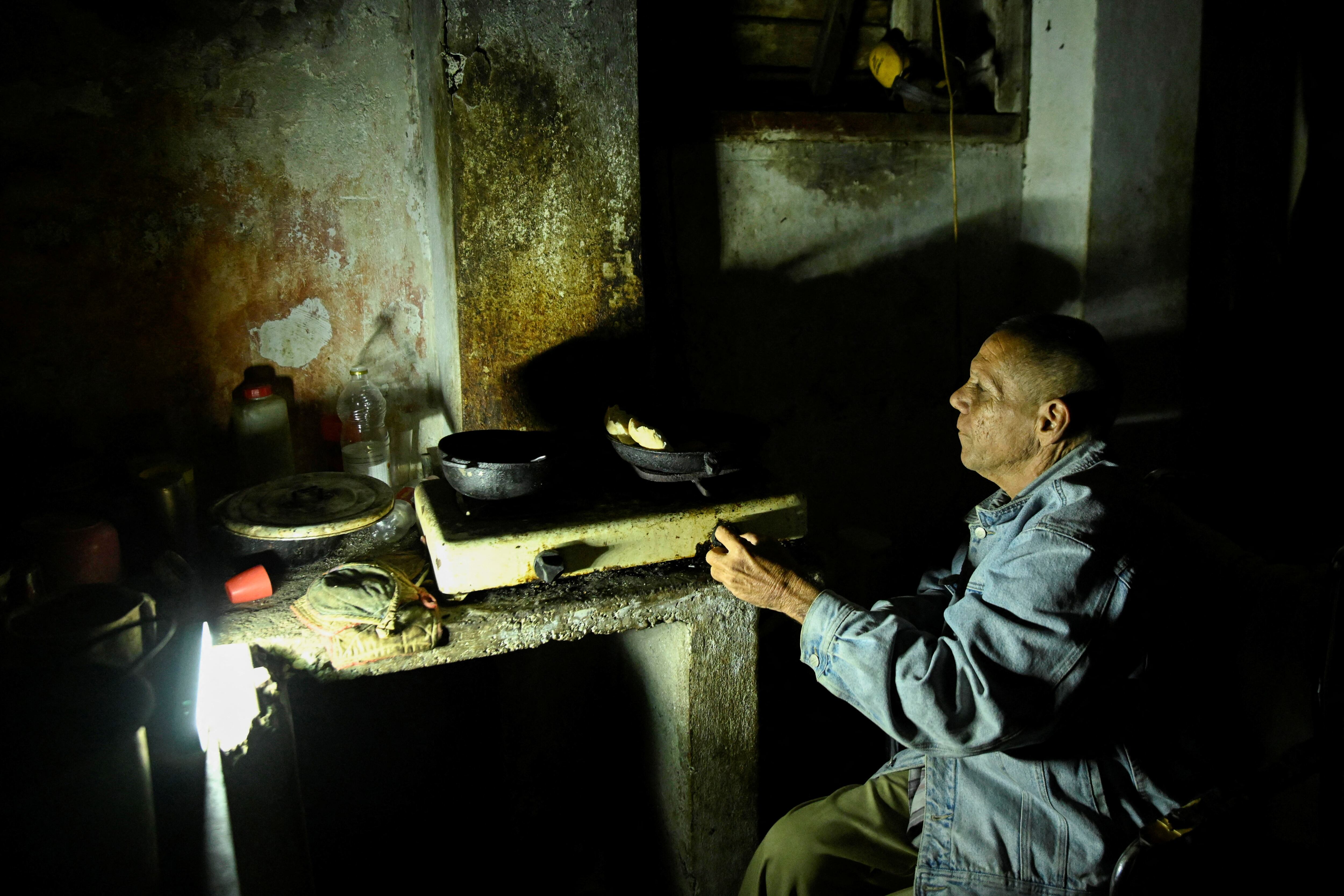 El pueblo cubano lleva meses sufriendo la peor crisis energética de su historia (REUTERS/Norlys Perez)
