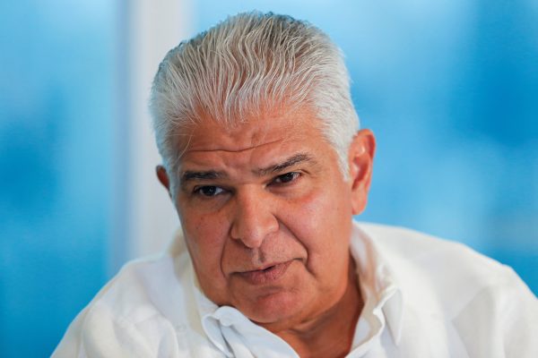 Crisis de basura en un distrito clave de Panamá fuerza intervención del gobierno central