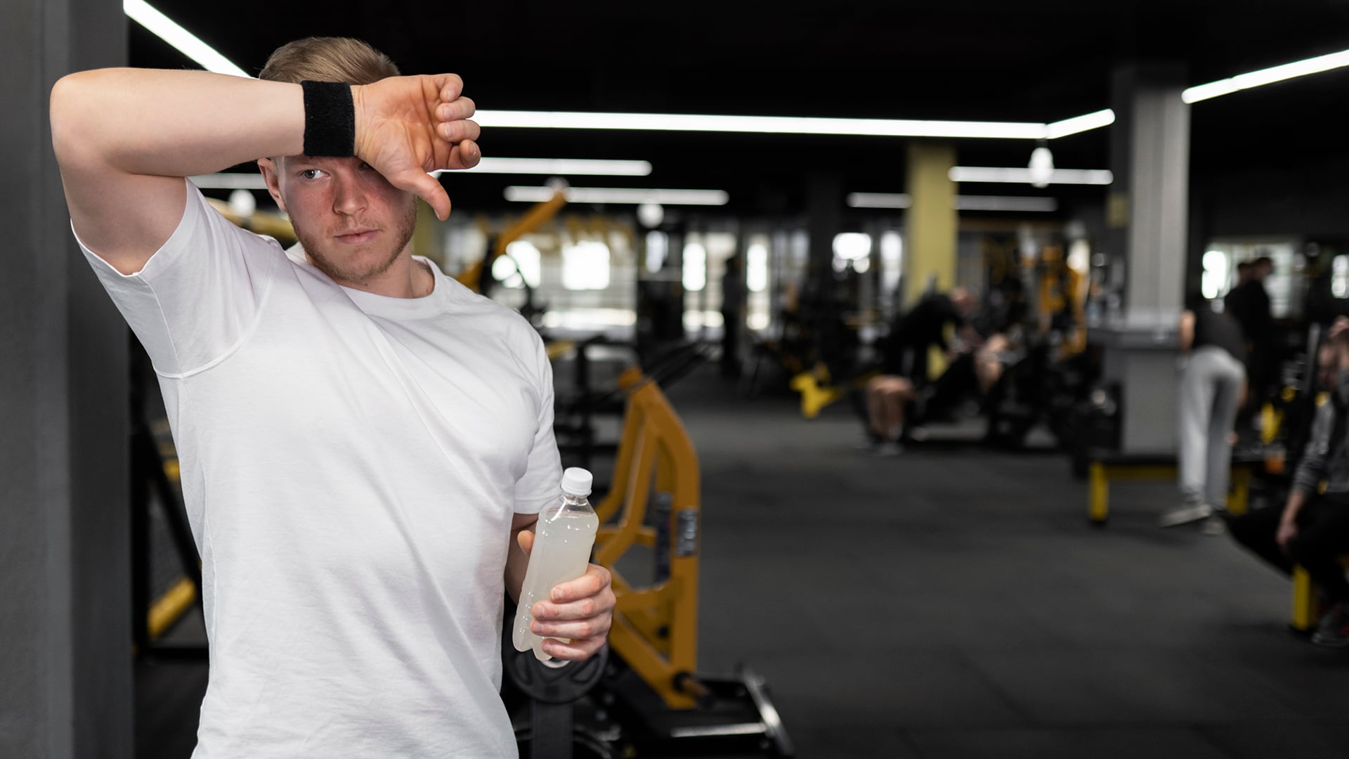 El ejercicio intenso mejora la salud cardiovascular, pero en exceso puede generar daños metabólicos (Freepik)