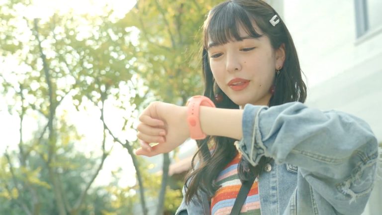 Del éxito instantáneo en 1996 a icono nostálgico: el Tamagotchi celebra 30 años con una exposición conmemorativa en Tokio