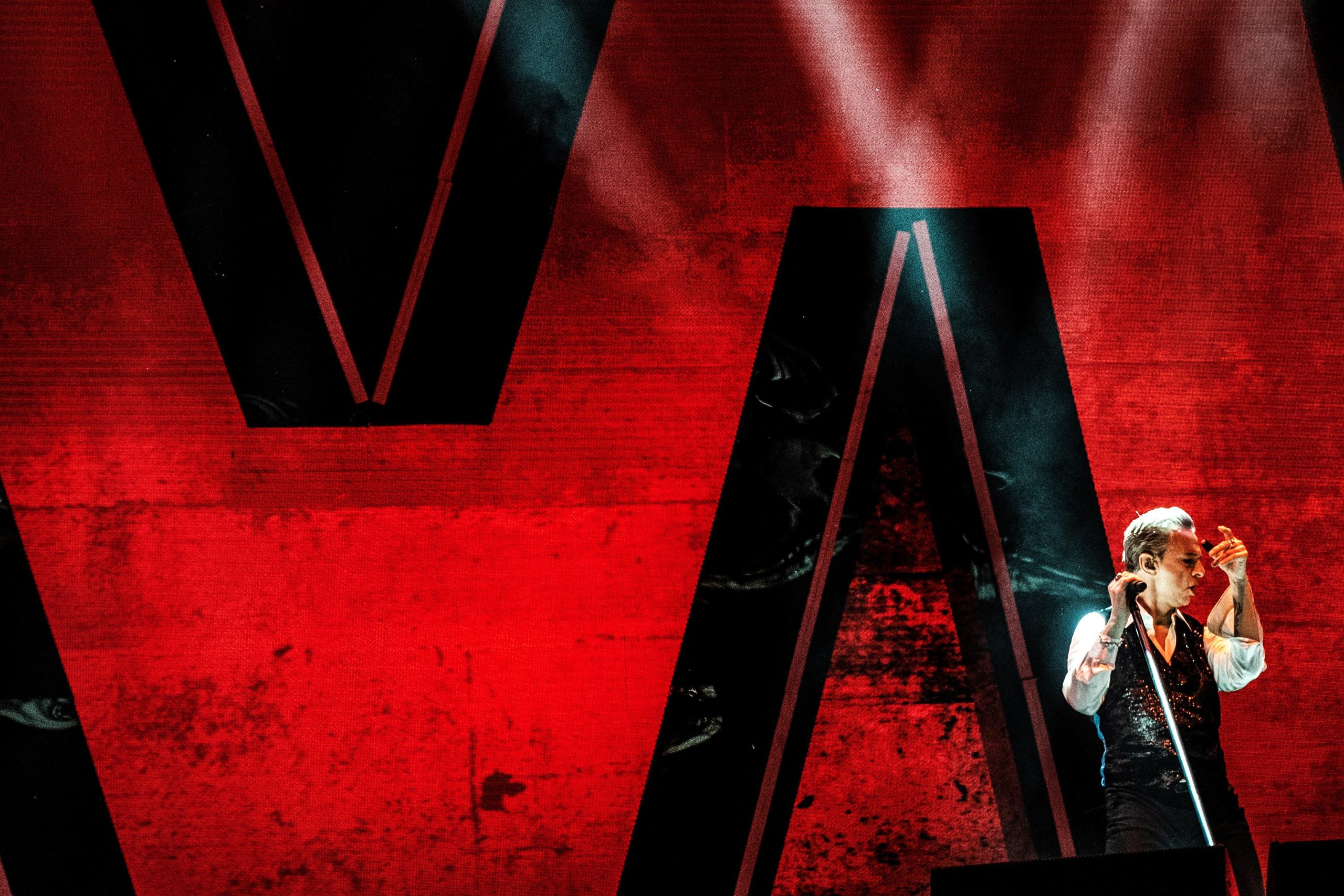 Depeche Mode estrena en Netflix su film “M”: el tour que marcó una nueva era para la banda