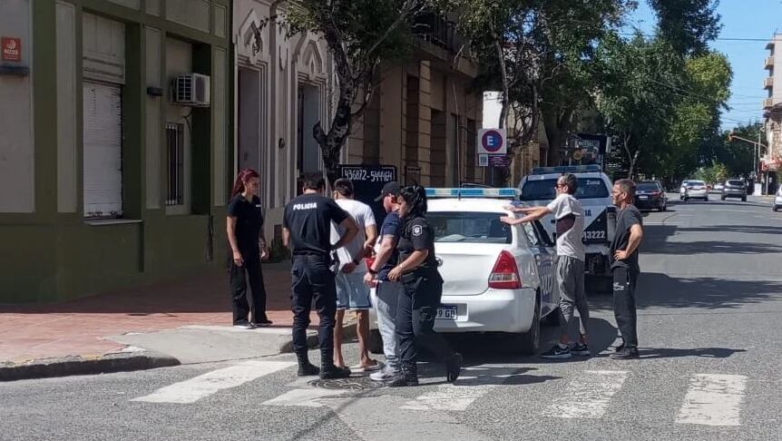 Echaron a un empleado de la Municipalidad de Cipolletti por usar una tarjeta oficial para cargar combustible