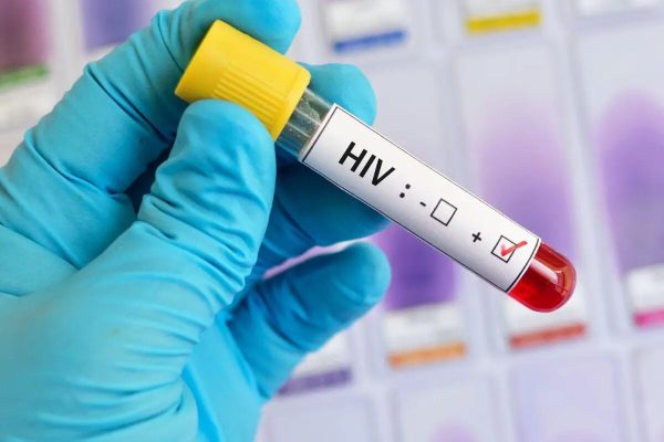 Ecuador amplió la vacunación contra el VPH para personas que viven con VIH como medida de prevención del cáncer