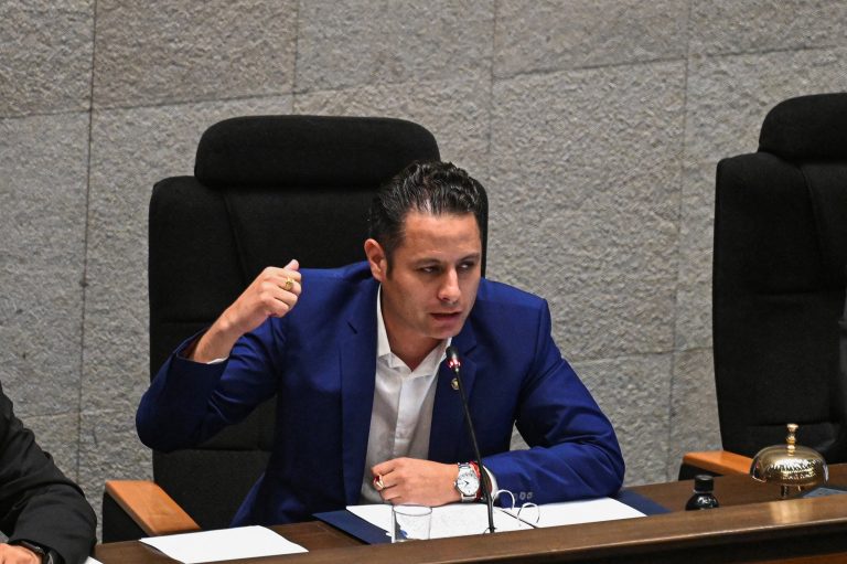 Edmand Lara, vicepresidente boliviano, pierde protagonismo y apoyo social frente a la gestión de Rodrigo Paz