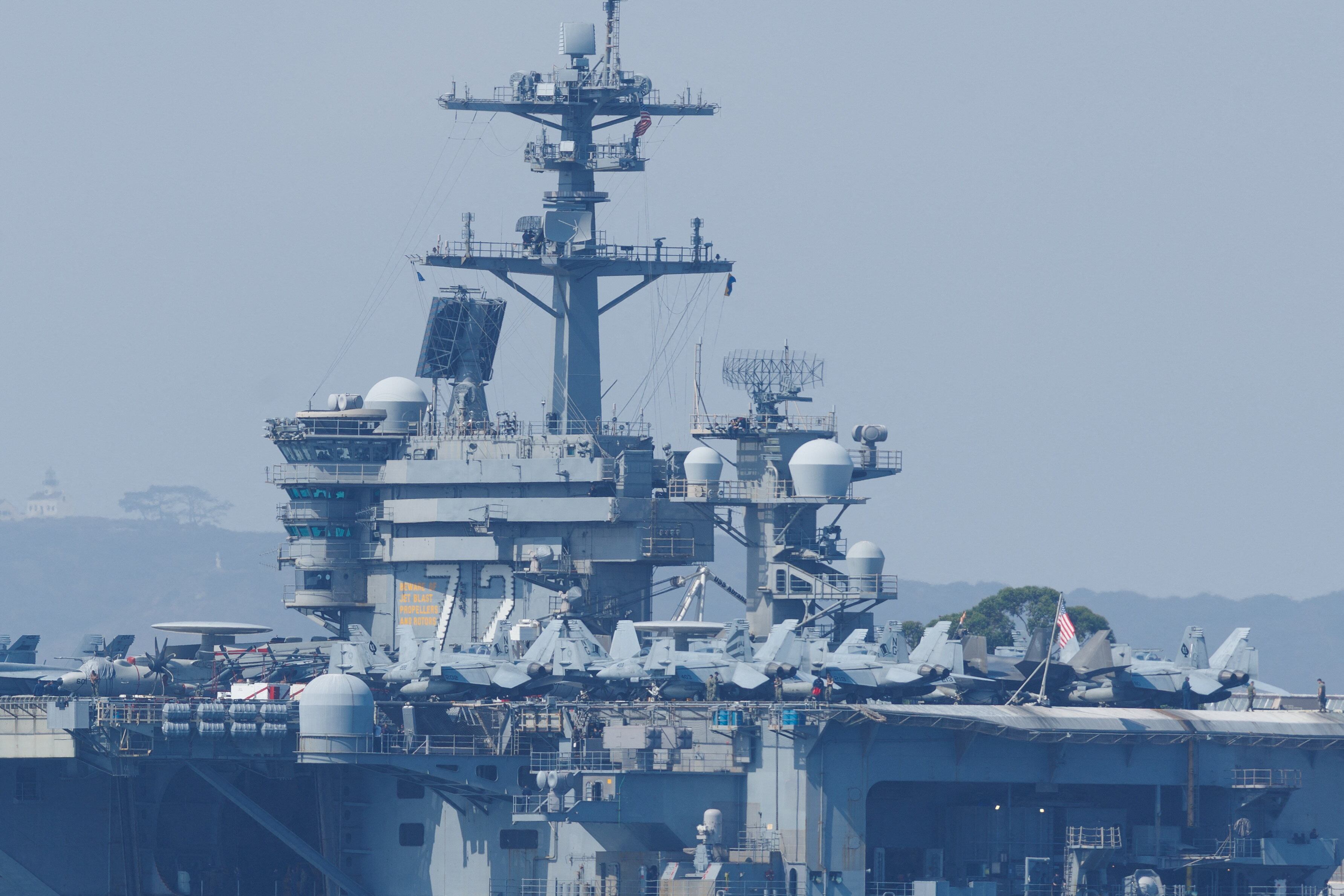 El USS Abraham Lincoln (CVN-72), un portaaviones nuclear de clase Nimitz (REUTERS/Mike Blake)