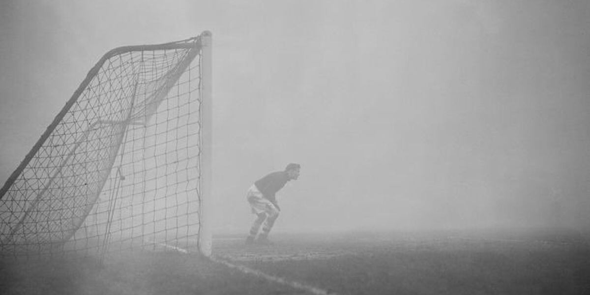 La foto de Jack Helsey que, erronamente, siempre ha sido asociada al episodio de Bertram (X/@_footyheritage)