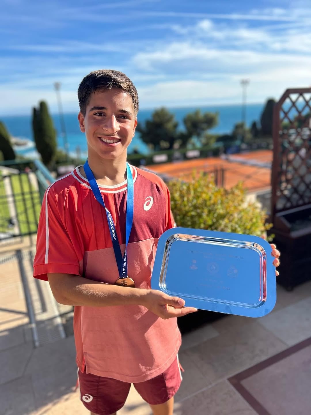 Lucas Herrera nació en Alemania, pero su padre es chileno y madre argentina (@lucas.herrera.sanchez)