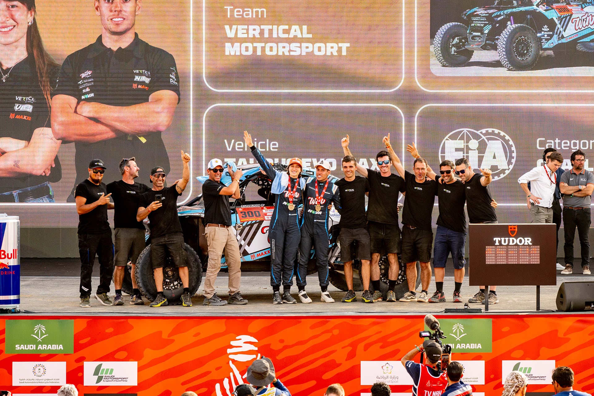 Nicolás Cavigliasso y Valentina Pertegarini celebran el podio en la categoría Challenger (Crédito: EDO Photo)