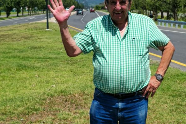 El Negro Álvarez, a los 80 años vuelve a escena en Villa Carlos Paz: “Los cordobeses somos pícaros”