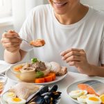 “El pelo no se cae solo porque sí”: una experta apunta a las causas hormonales y alimentarias