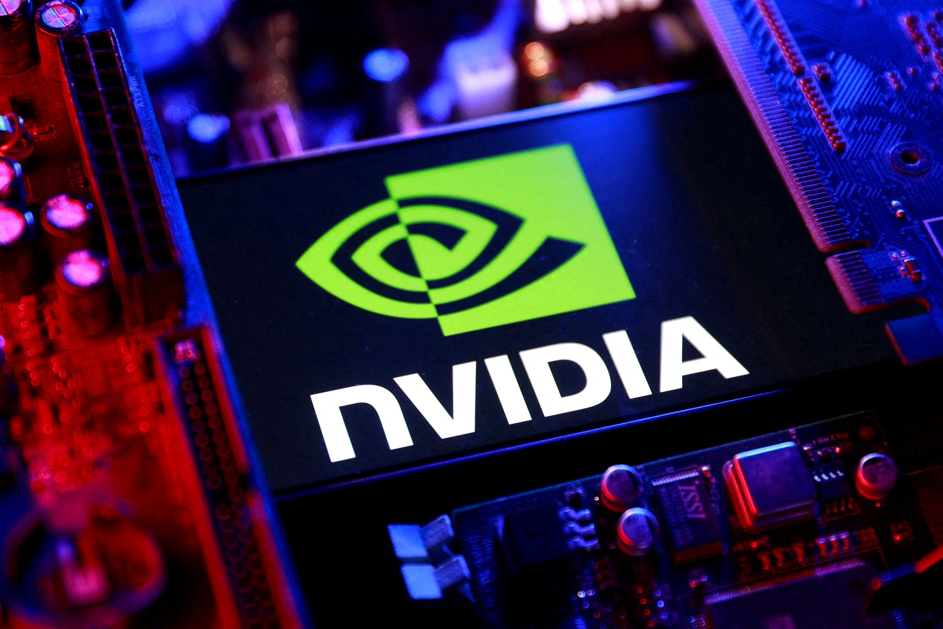 Las nuevas medidas de Trump se centrarían en chips avanzados de Nvidia y AMD, según el jefe negociador de Comercio surcoreano (REUTERS)