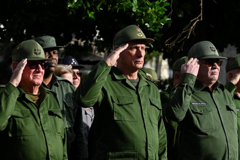 El régimen de Cuba activó el “Estado de Guerra” en medio de las tensiones con EEUU por la captura del dictador Maduro