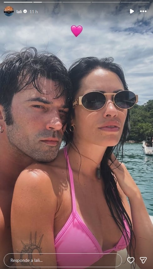 Con un corazón rosa y una foto de su intimidad en Brasil, Lali agasajó a Pedro Rosemblat en su cumpleaños (Instagram)