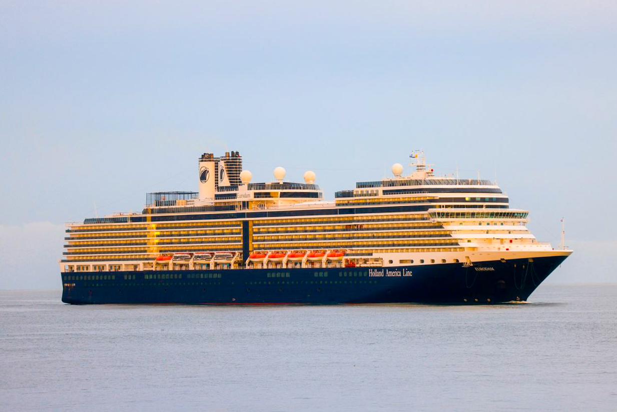 El Eurodam llegó por primera vez al país. / Secretaría de Prensa de la Presidencia