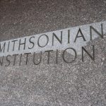 El Smithsonian elimina el texto de juicio político a Trump y reemplaza su retrato