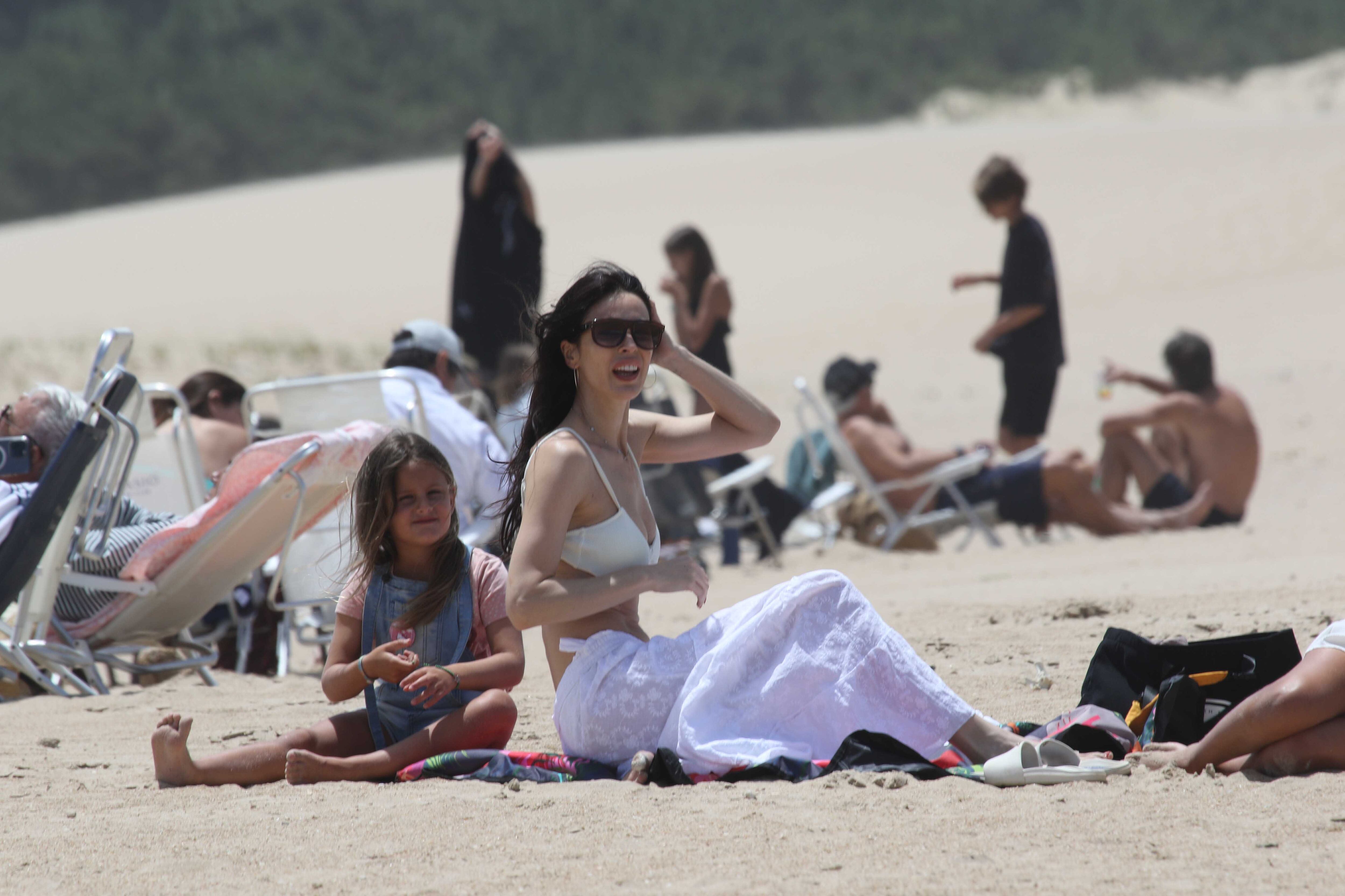 Priscila Crivocapich disfruta del sol de Punta del Este en familia en sus primeras vacaciones de soltera (RSFotos)