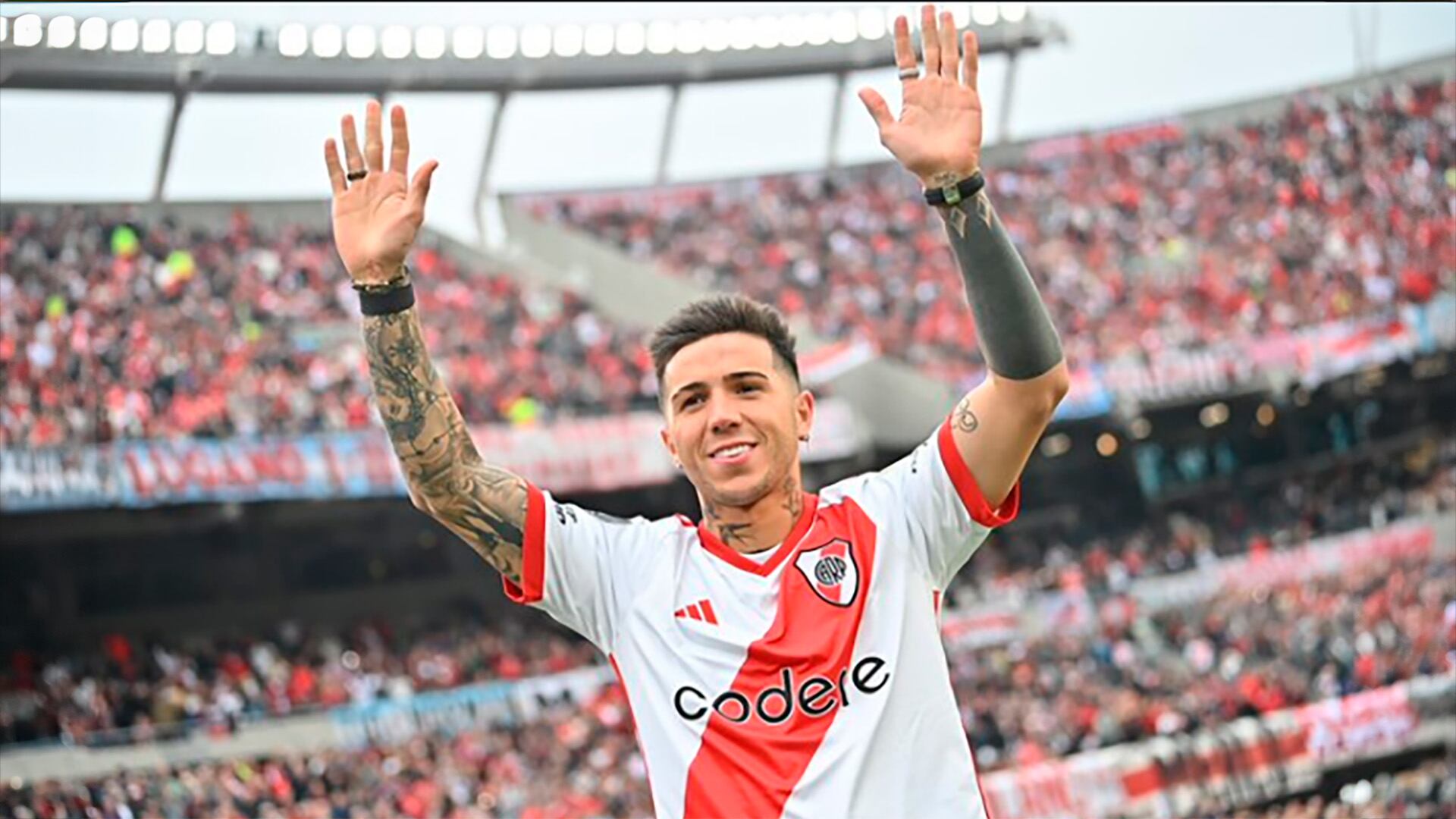 Enzo Fernández inició su carrera futbolística en River